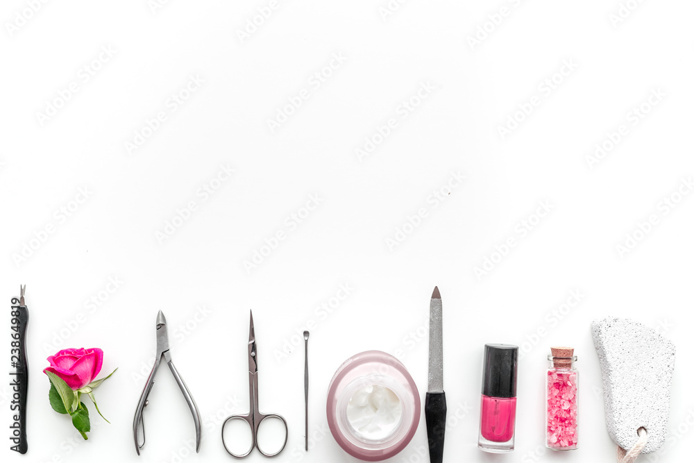 Naklejka premium manicure and pedicure equipment for nail bar set on white background top view mockup