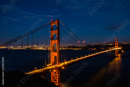 Fototapeta Naklejka Na Ścianę i Meble -  Night Golden Gate Bridge