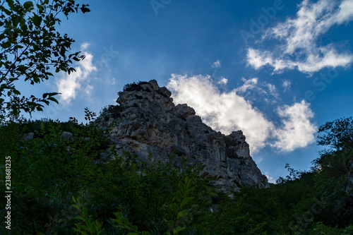 Montagna vista dal sentiero che va da val d'abisso al monte nerone