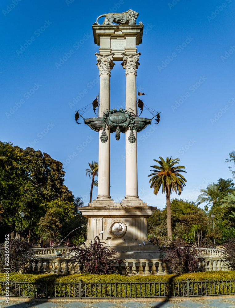 Fototapeta premium Monument to Christopher Columbus