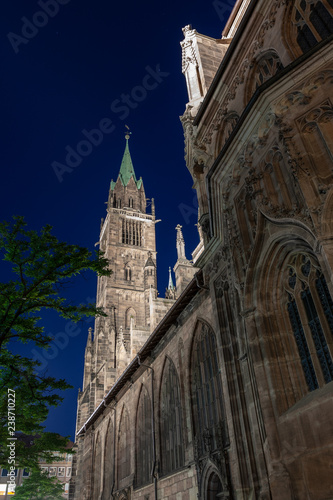Lorenzkirche Nürnberg bei Nacht