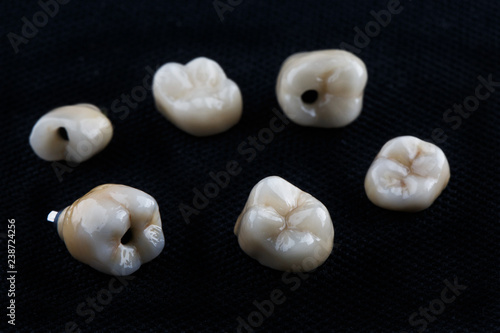 high quality Dental crowns total is set