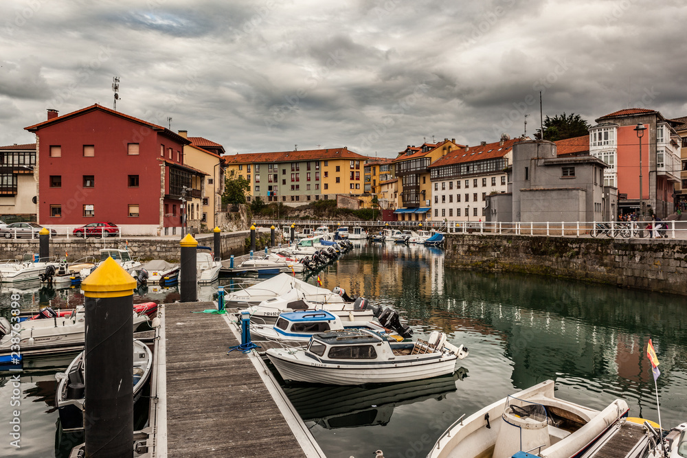 Φωτογραφία Marina in Llanes, one of the most beautiful villages of Asturias, Spain Spain St