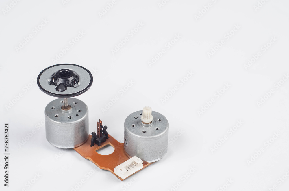 motor reading discs small with a board programmed motor reading discs small with a board programmed