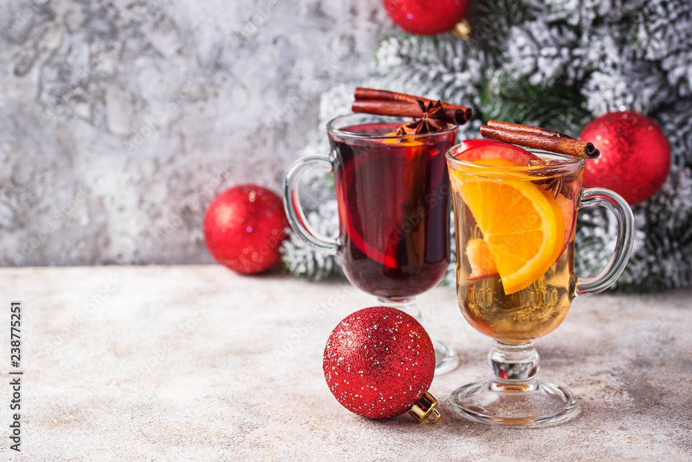 Fototapeta premium Red and white mulled wine. 