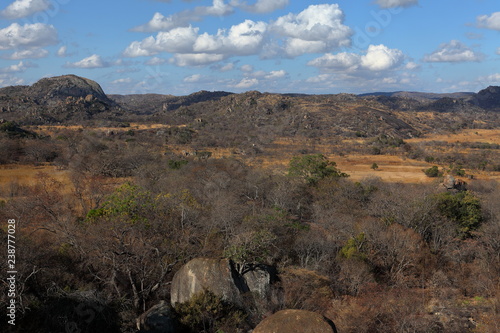 Die Savannen und Landschaften in Simbabwe photo