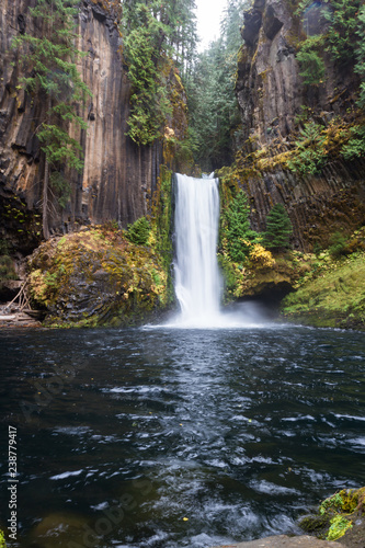 Toketee Falls  Umpqua National Forest  Oregon