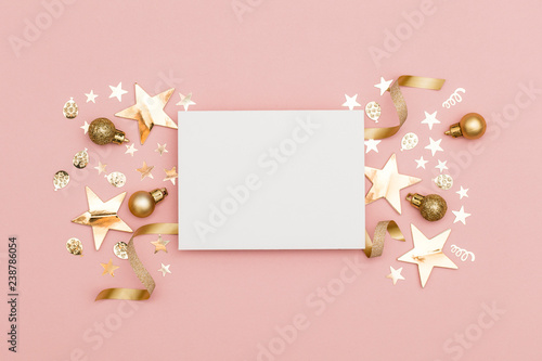 Fotótapéta Gold Christmas cracker with a blank white label