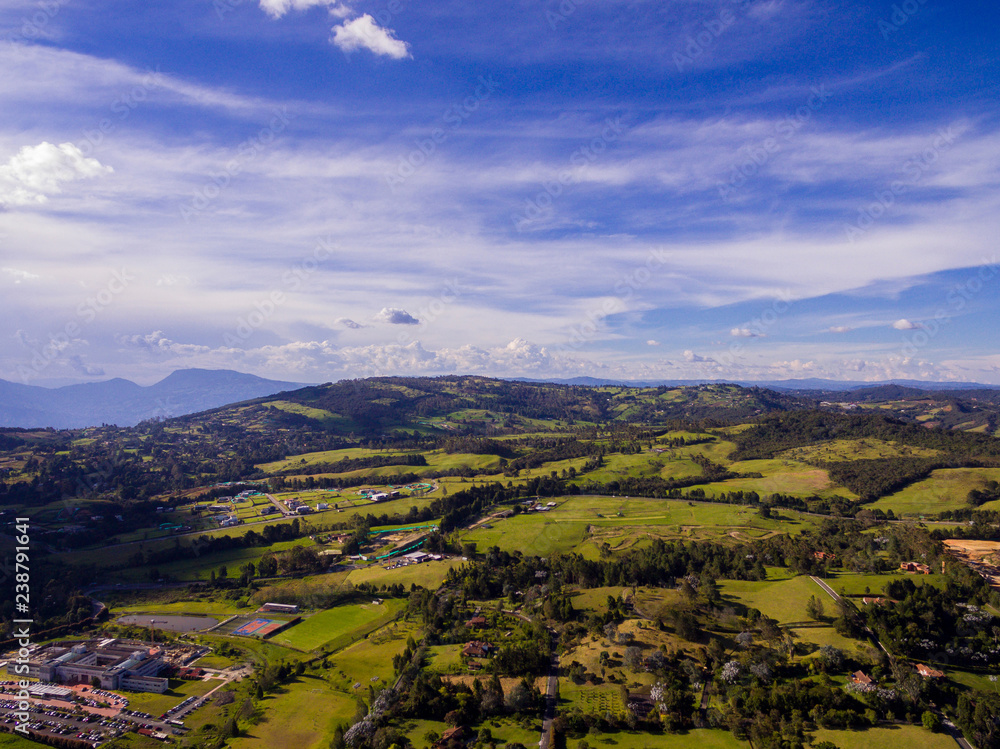 Fotografía aérea del alto de las palmas en el municipio de Envigado, Antioquia (Colombia)
