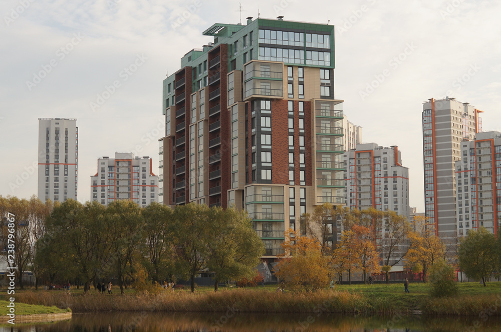 Obraz premium New building near the park