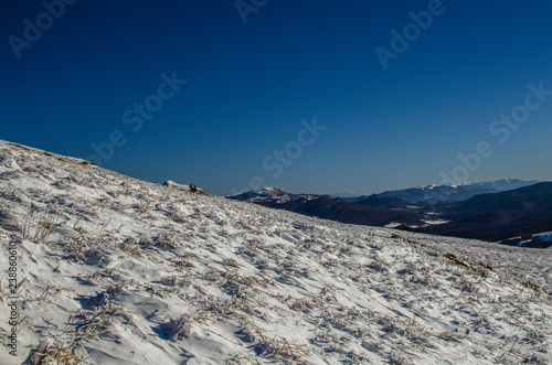 Fototapeta Naklejka Na Ścianę i Meble -  Bieszczady zimą 
