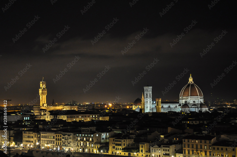 Nocna Panorama Florencji z Piazzale Michelangelo - Toskania Włochy