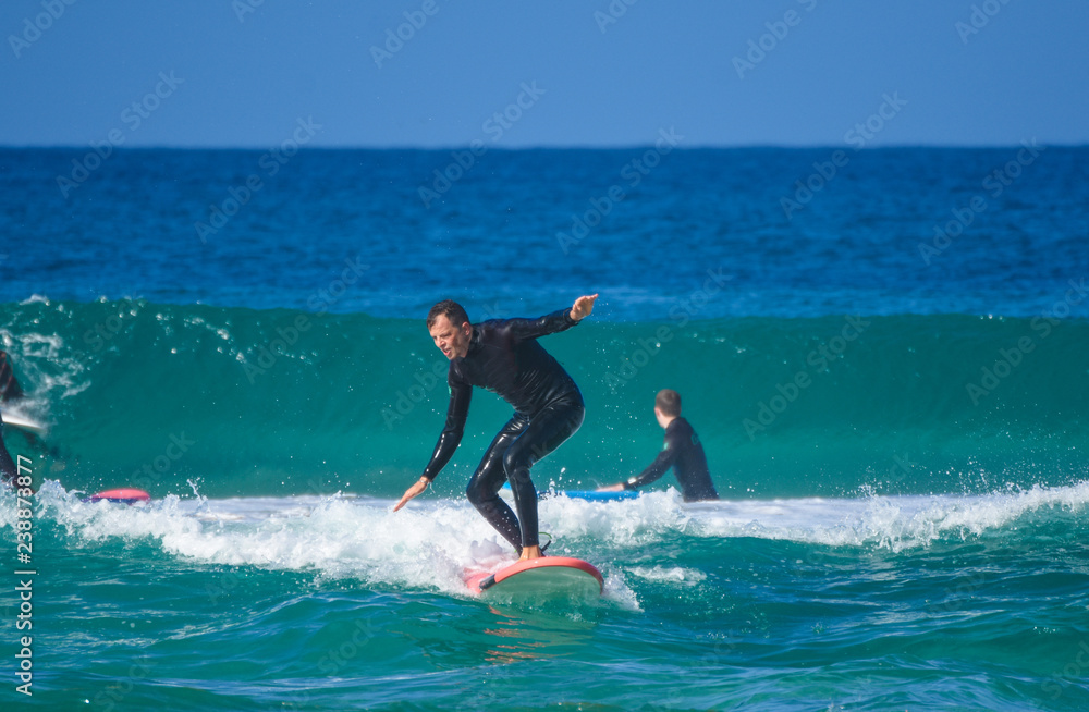 Beginning to surf Beginning to surf