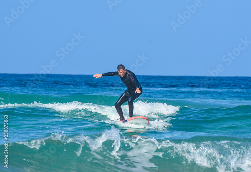 Beginning to surf © Morenovel