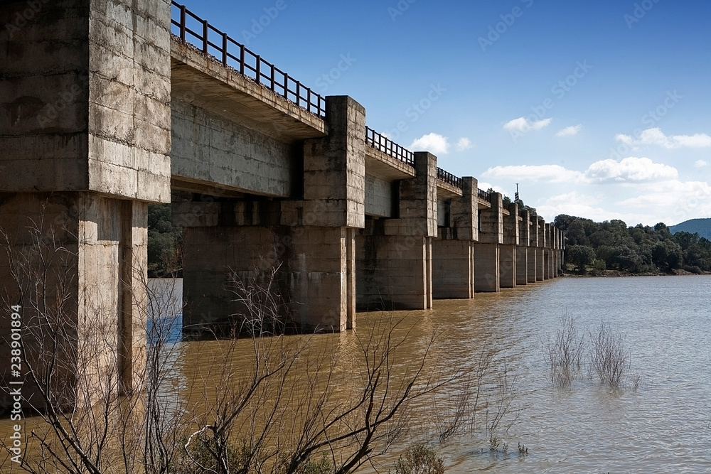 Railway line Cordoba - Almorchon, bridge of Las Navas, municipality of Espiel, reservoir of Puente Nuevo, near C—rdoba, Spain Railway line Cordoba - Almorchon, bridge of Las Navas, municipality of Espiel, reservoir of Puente Nuevo, near C—rdoba, Spain
