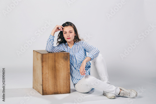 girls fucking on the floor, leaning on the percussion musical instrument kahon