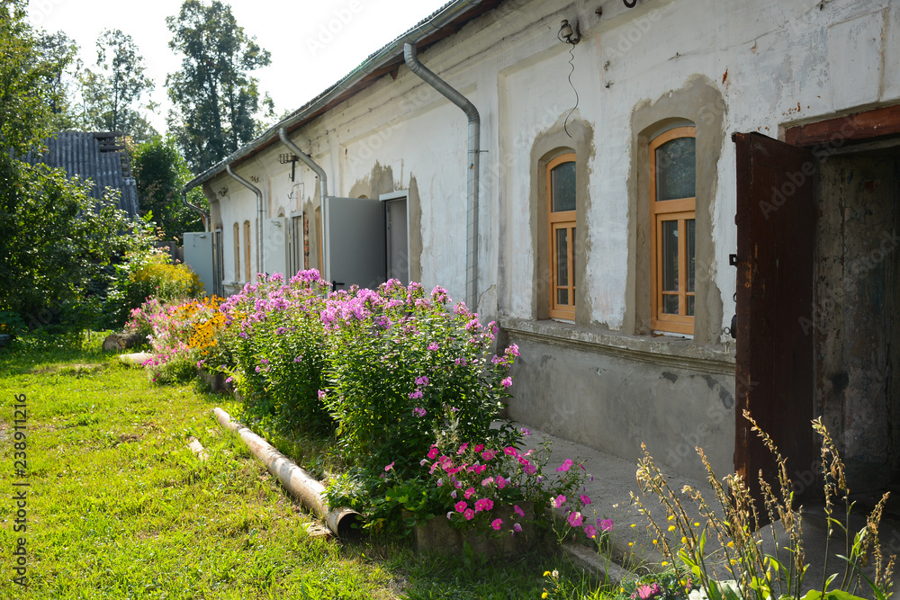 Obraz premium Balakhna, Russia - August 29, 2018: Historical museum on Karla Marksa street in Balakhna city in Nizhny Novgorod region