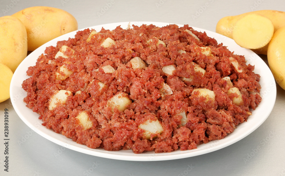 CORNED BEEF HASH CLOSE UP FOOD IMAGE CORNED BEEF HASH CLOSE UP FOOD IMAGE