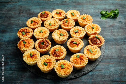 Quiche mini tarts