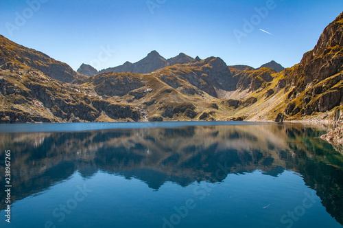 Lac d'Artouste reflection