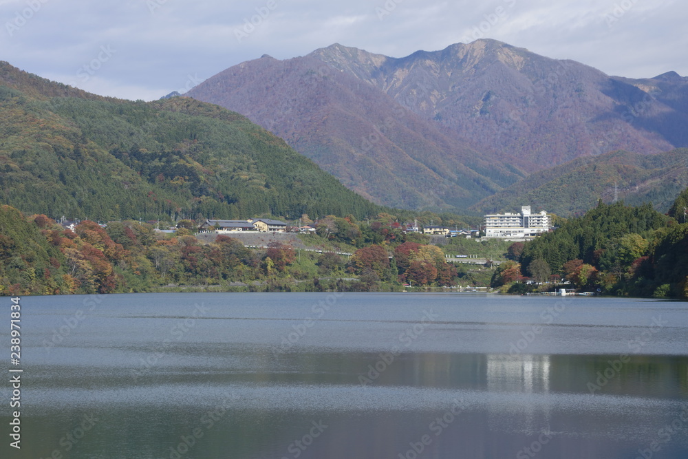 Obraz premium 赤谷湖