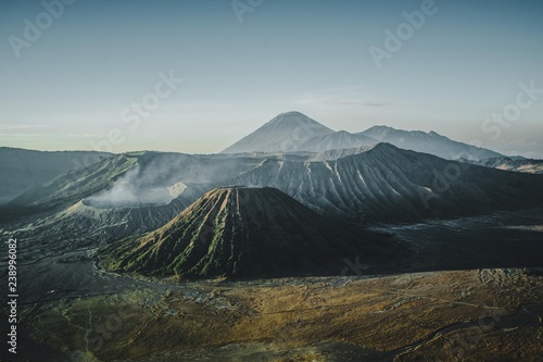 Sonnenaufgang mit Blick auf den Vulkan Bromo © mi.raku.li