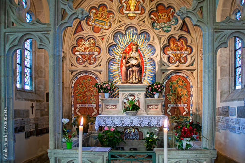 Plonévez-Porzay.  Intérieur de la chapelle de Sainte Anne la Palud , Finistère, Bretagne photo