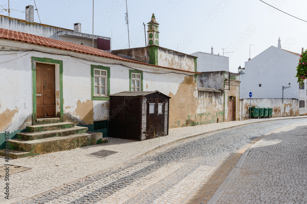 A house on R. 25 de Abril in Silves, Portugal