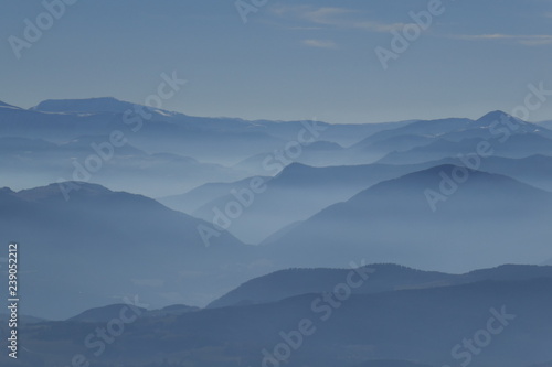 vallées brumeuses © dahu