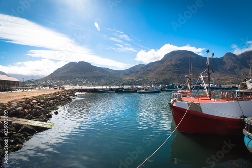 Hafen in Fish Hoek auf der Kap Halbinsel Südafrikas photo