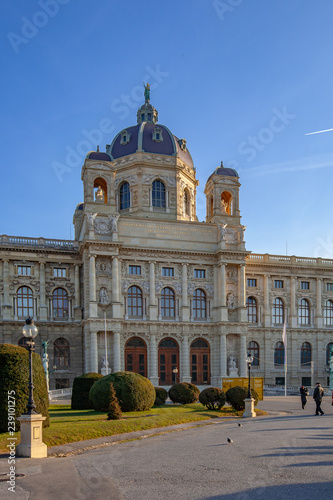 ウィーン自然史博物館 © ZENPAKU