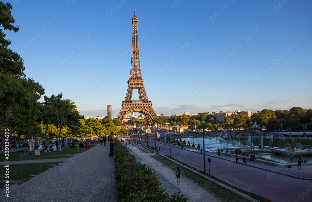 Fototapeta premium PARIS, FRANCE, SEPTEMBER 7, 2018 - View of Eiffel Tower from Trocadero in Paris, France.