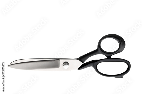 beyaz arka plana sahip izole edilmiş tekstil makası