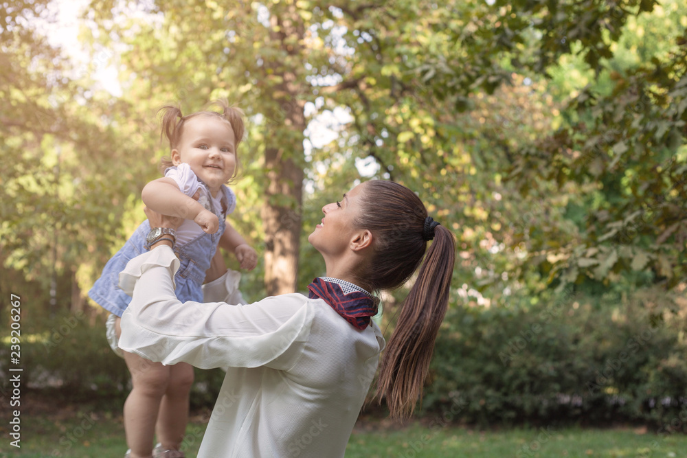 With mommy I have wings.