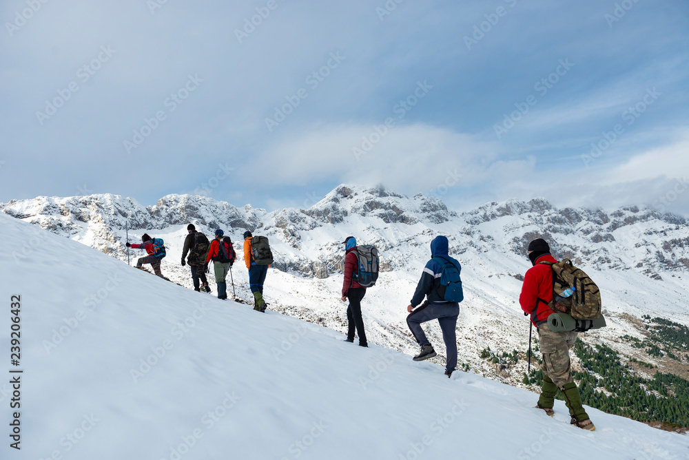 winter walk sport of crowd climber team