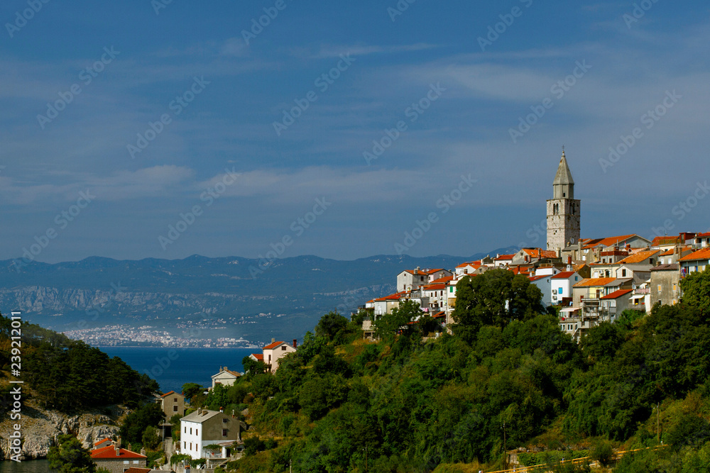 Obraz premium Wonderful Summer seascape of Town Vrbnik , on Krk island . Adriatic sea. Kvarner bay archipelago. European travel.Croatia, Europe.