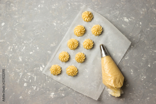Profiteroles, manufacturing process.