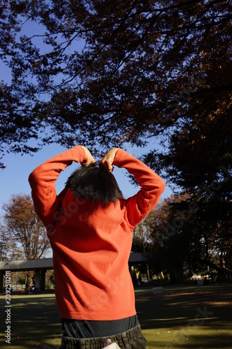 着替える子供 少年 男の子 小学生 Foto De Stock Adobe Stock