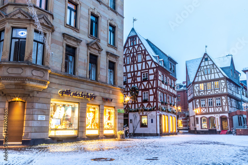 Beleuchtete Mainzer Altstadt im Schnee photo