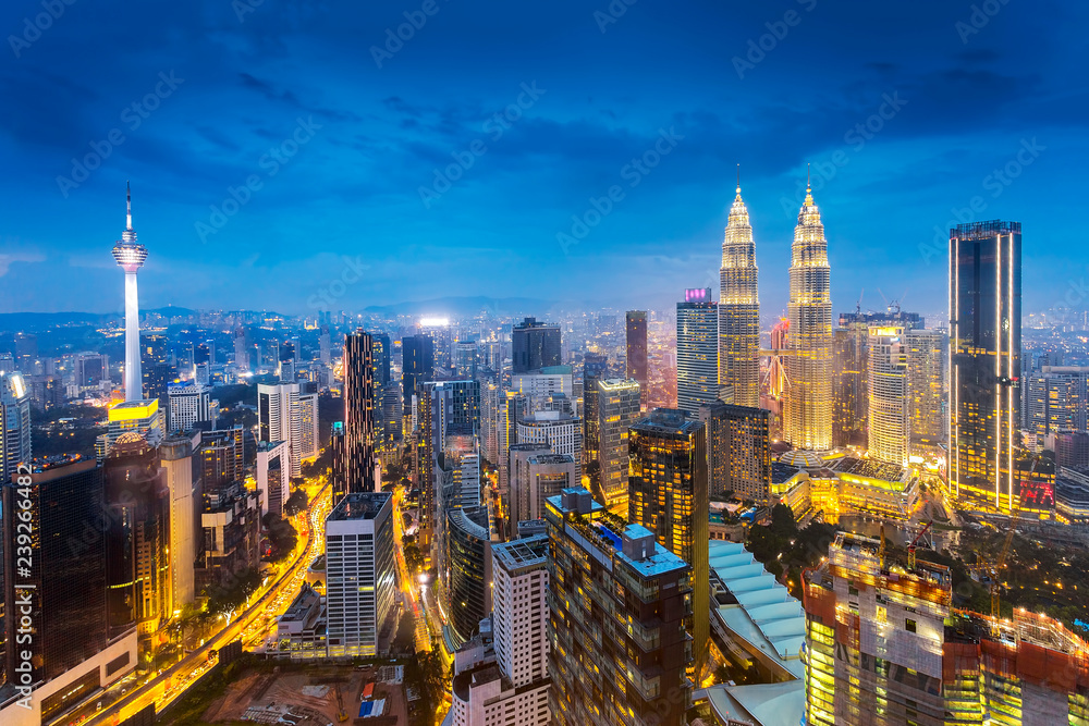 Fototapeta premium City of Kuala Lumpur, Malaysia at blue hour