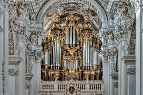 Картината върху платно Orgel im Dom in Passau