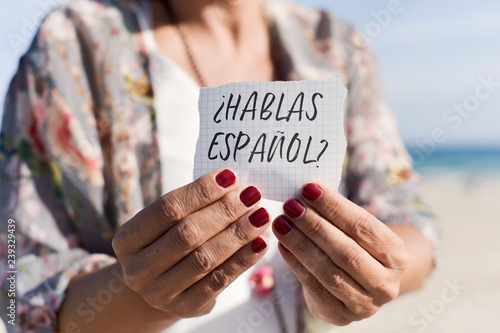 question do you speak spanish written in spanish photo