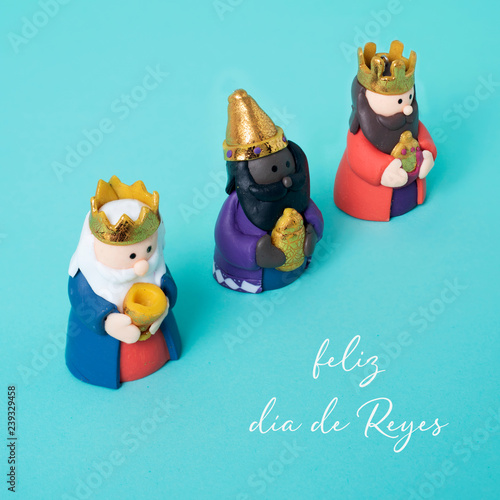 Cuadro en lienzo the magi and text happy epiphany day in spanish