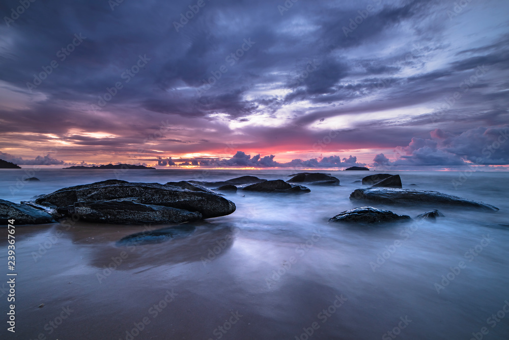 Obraz premium Rock beach Phuket Thailand