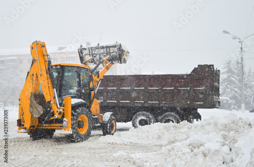 Snow removal machine