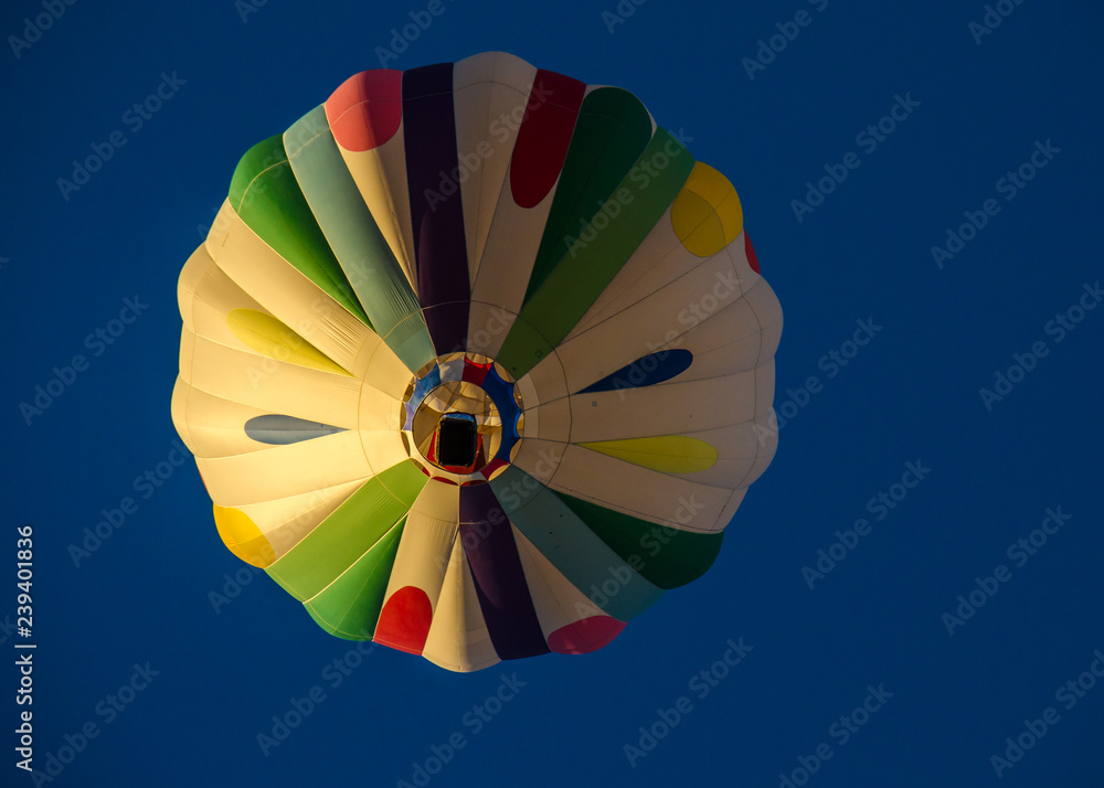 Fototapeta premium Hot air balloon in flight