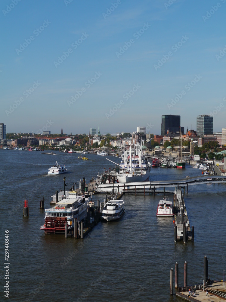 Fototapeta premium Städtereise nach Hamburg