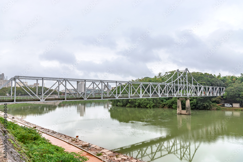 Obraz premium 旭川に架かる月見橋