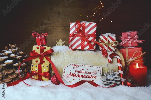 Weihnachtsgeschenke mit Gru...