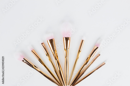 rosegold makeup brushes